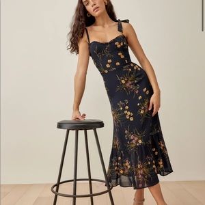 Reformation Nikita dress size 4 mademoiselle navy floral